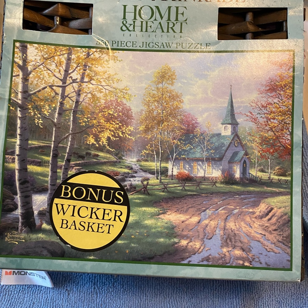 Home & Heart 500-Piece Jigsaw Puzzle - Autumn Church Scene (Green)